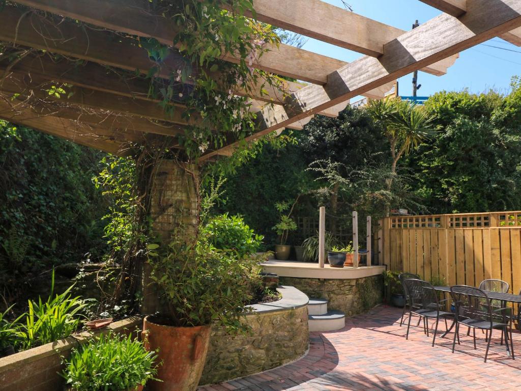 3 Bonaventure Close, Salcombe - photo 4