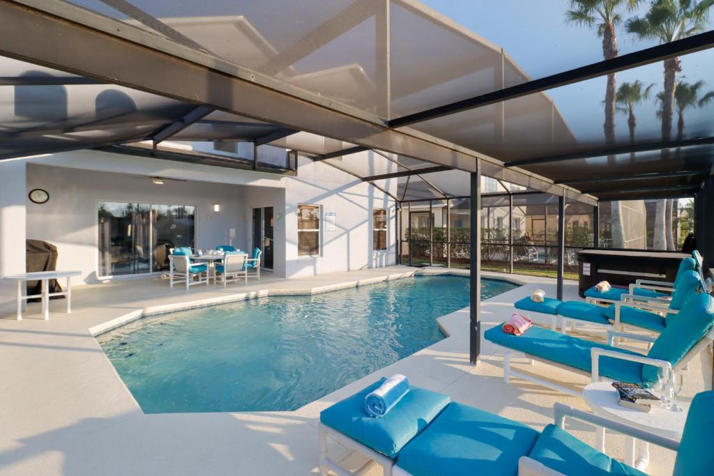 South Facing Pool with Lake View - Hot Tub - Lake Berkley Gated Resort - Nr Disney, Kissimmee