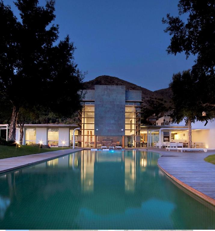 luxury 4 bedroom villa - 3