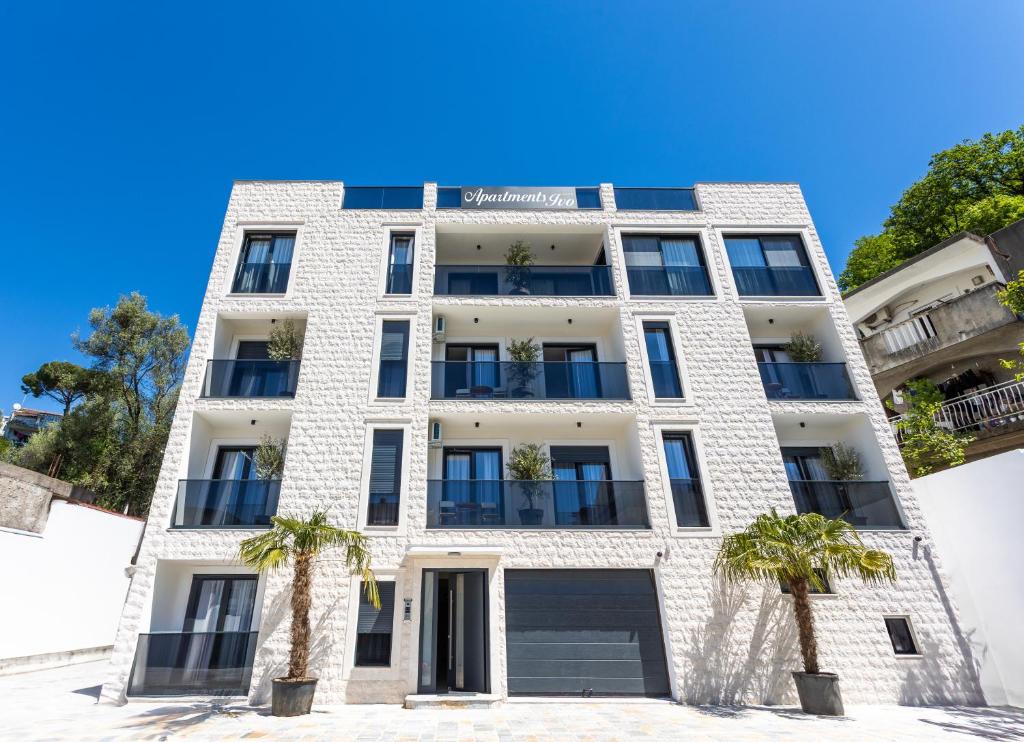 Apartments Ivo Herceg Novi - 1