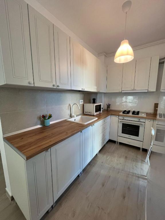 Apartament Maya - 2 Camere, Pool, Spa and Private Parking, Mamaia Nord – Năvodari