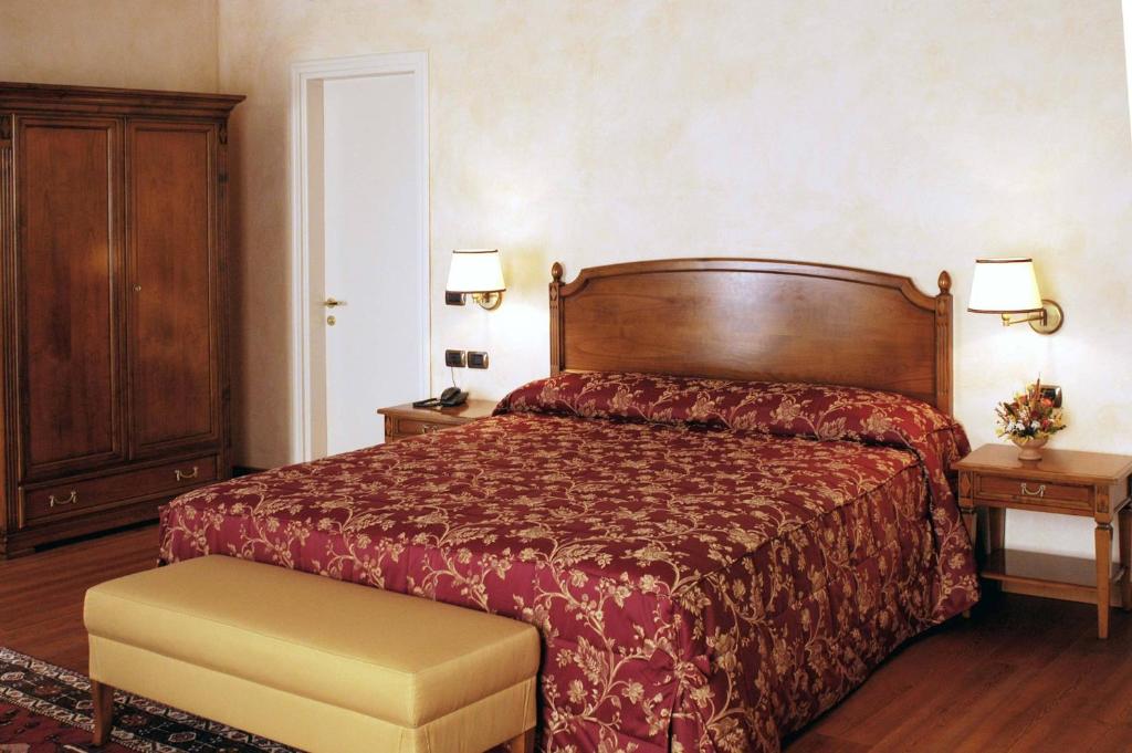Romantic Hotel Furno photo