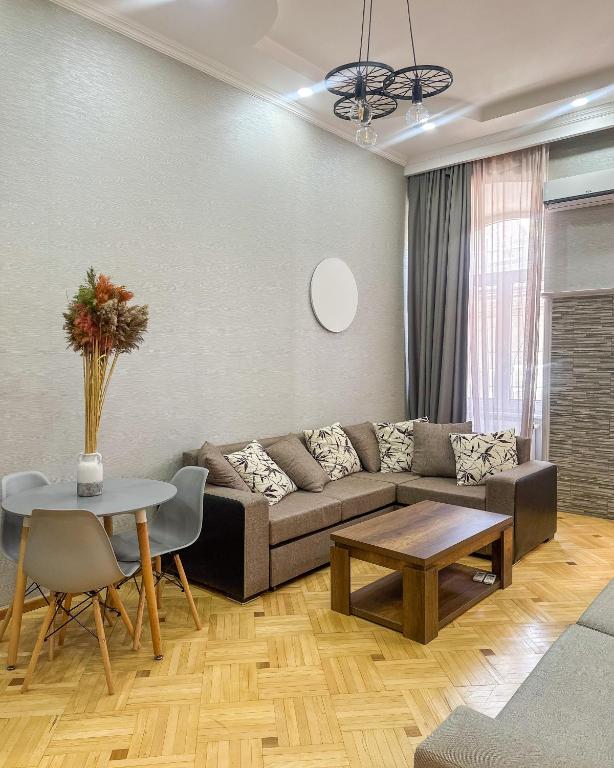 Old Tbilisi Sololaki, Tbilisi