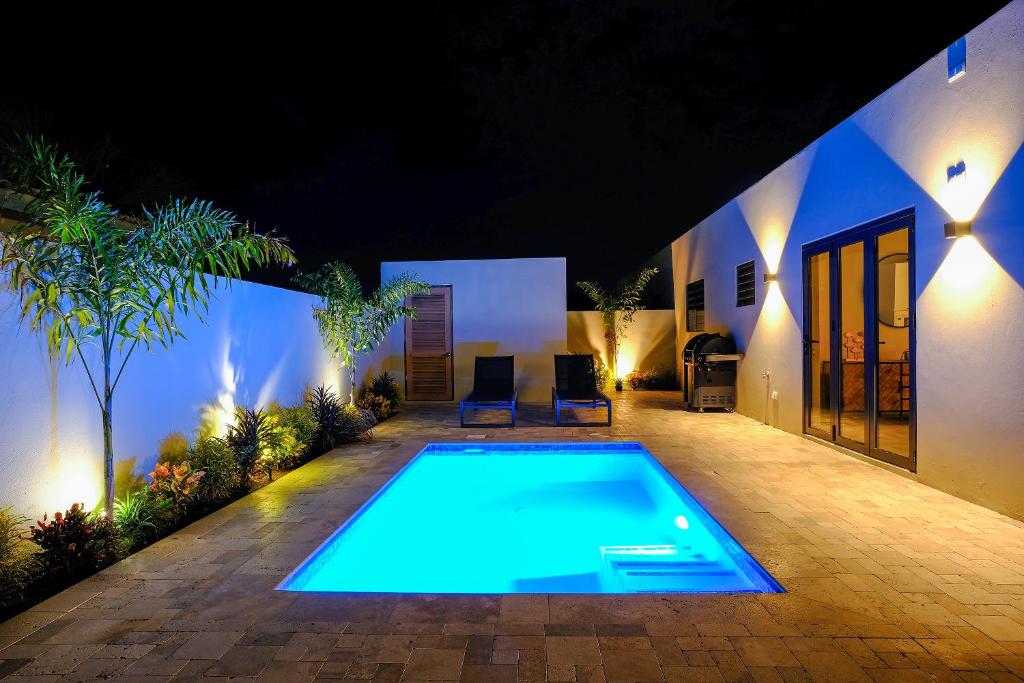 Great Location - Newly built and Beautiful home, Willemstad