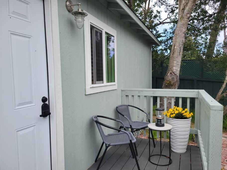 Goarges Tiny Home!, Pebble Beach