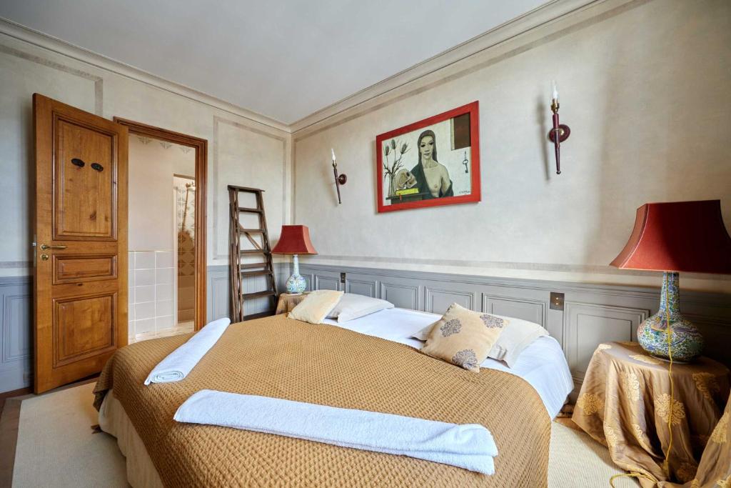 Luxurious 4 bedroom duplex, 200m from Place Morny - 3