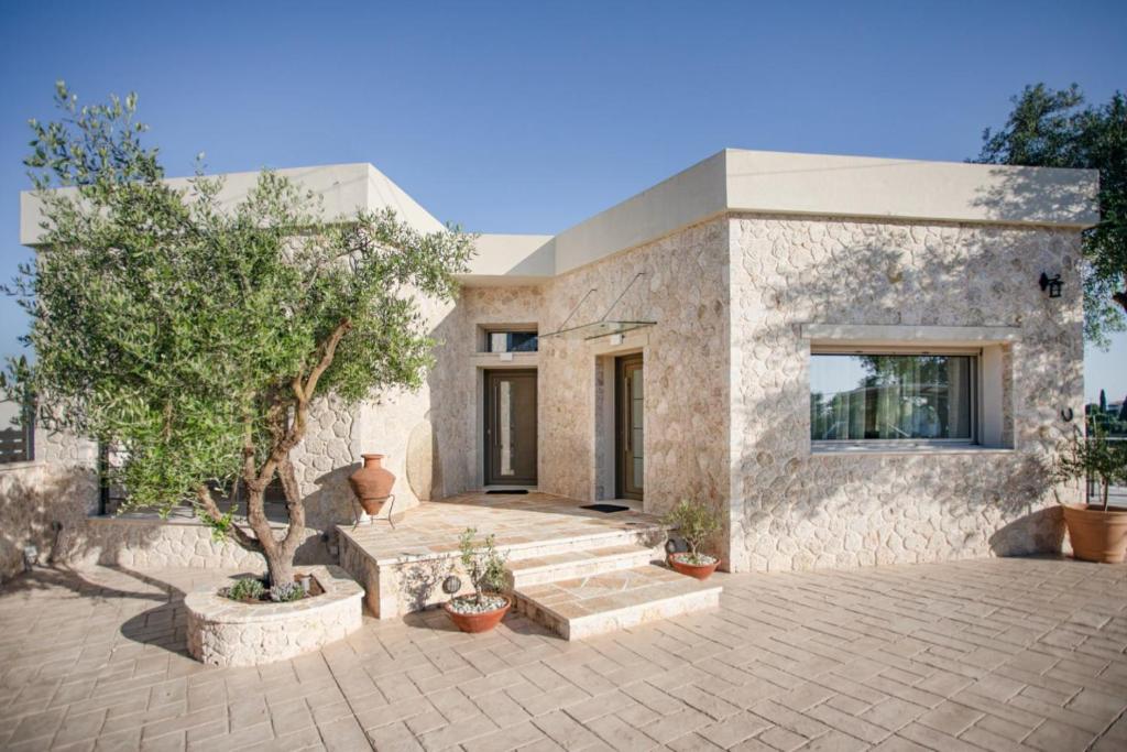 Olithos 2, Kanálion