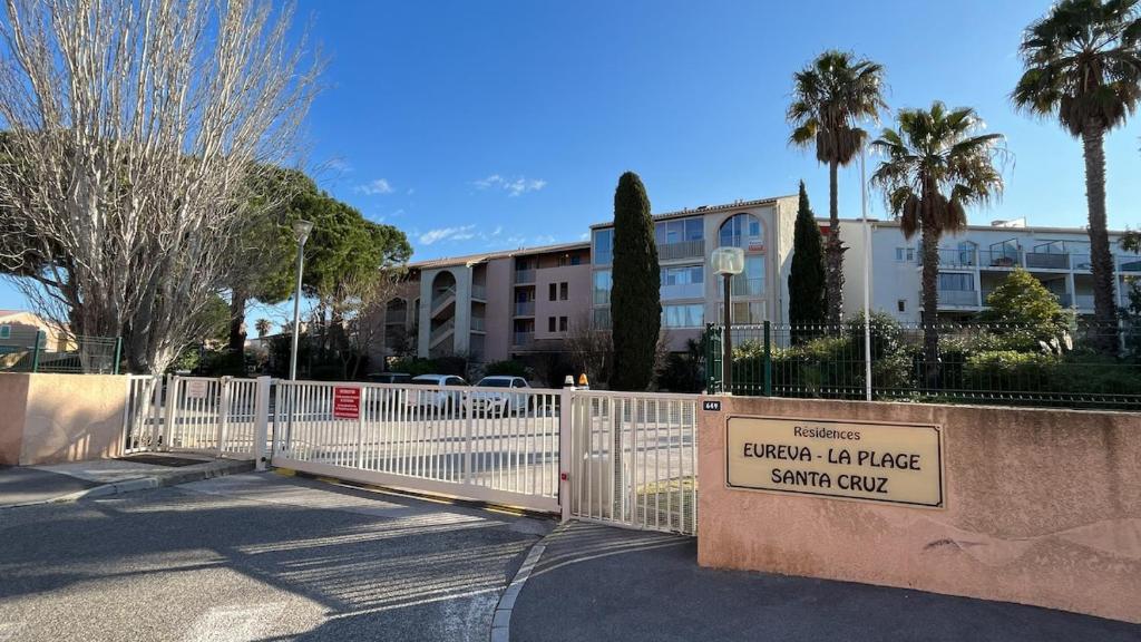 Isles Évasion-parking-100M plages-commerces - 3