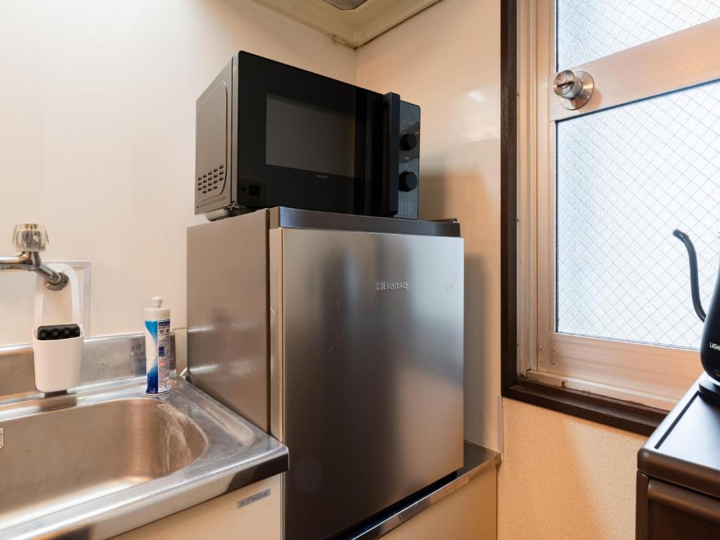 Asakusa 4min walk, 8min to Senso-ji Temple, 5min to Ueno,4 min to Kappabashi, Switch, Free Wi-Fi, Po