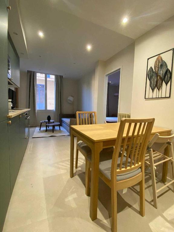 Modern apartment -2BDR 6P - 300m from the BEACH - 4