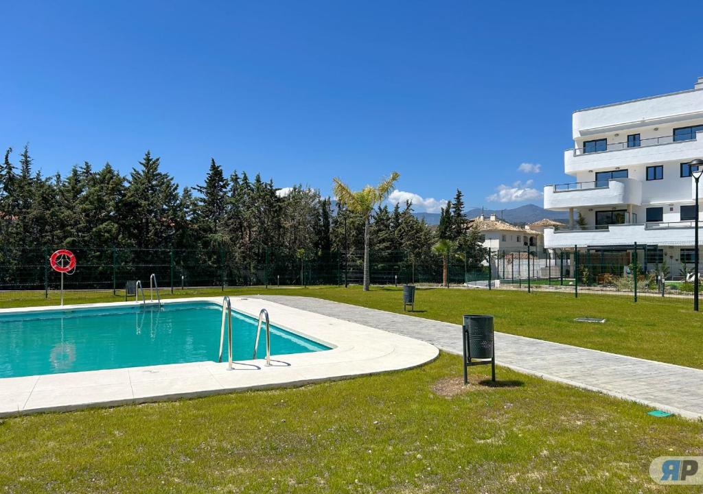 Apartamento con Terraza y Vista al Jardín - 2