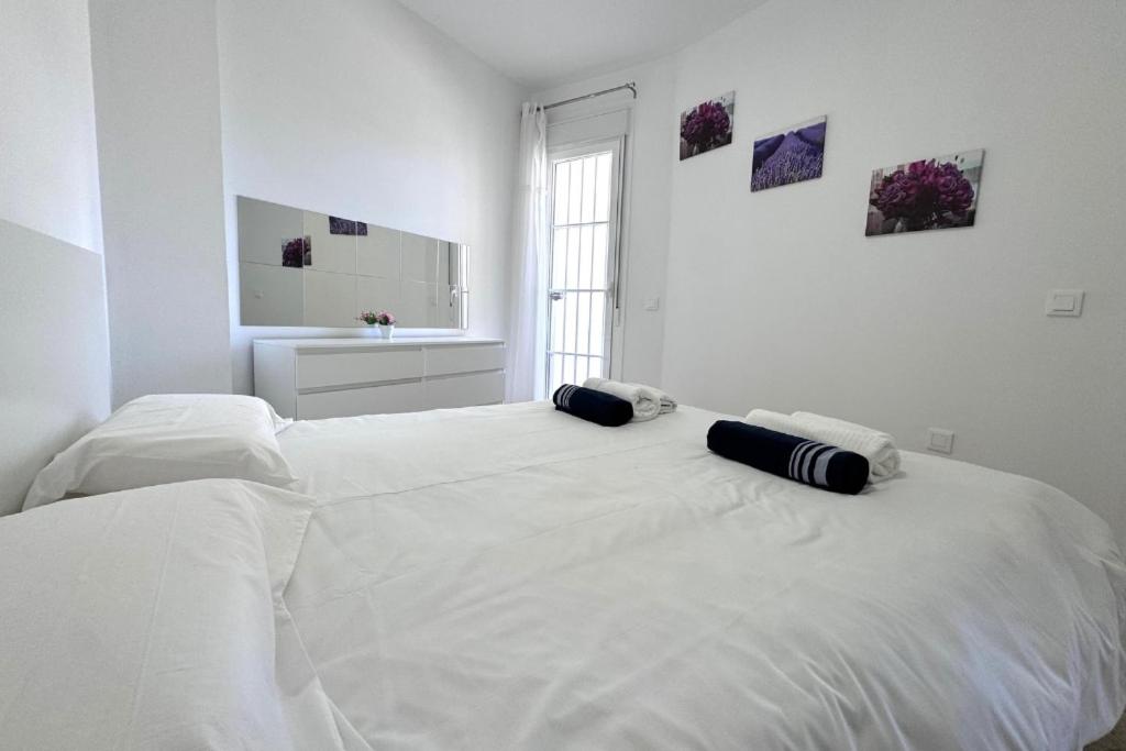 Bright and quiet apartment with a pool - 4