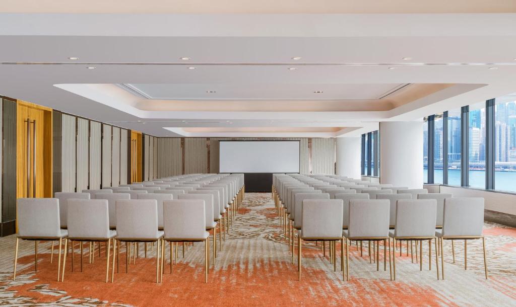 会議室 / ダンスホール