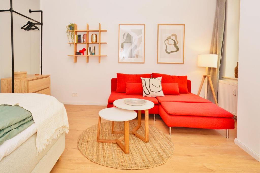 BuckauNest - Boxspringbett, Smart-TV, Voll ausgestattet, Magdeburk