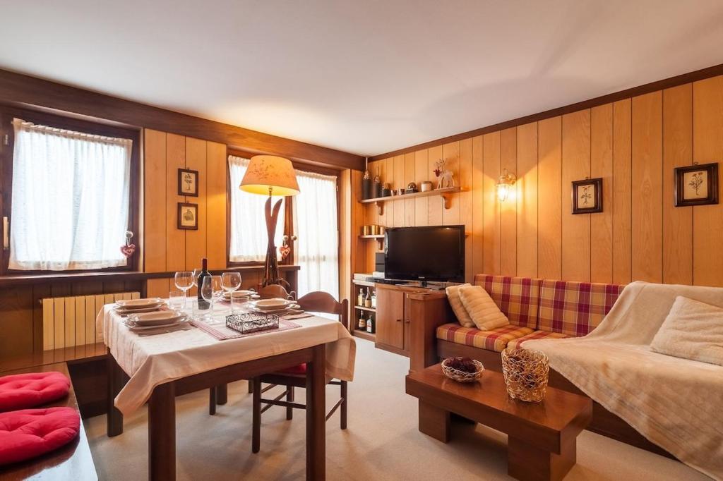 Elegant and Cozy Apartment in the Heart of Cervinia - 3