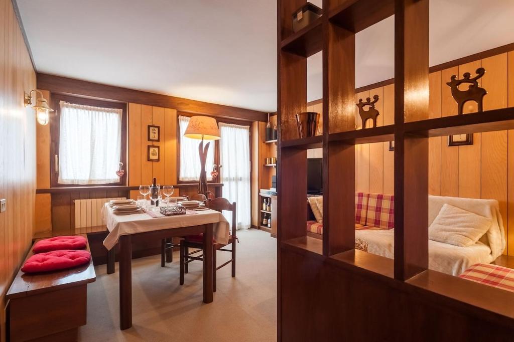 Elegant and Cozy Apartment in the Heart of Cervinia - 2