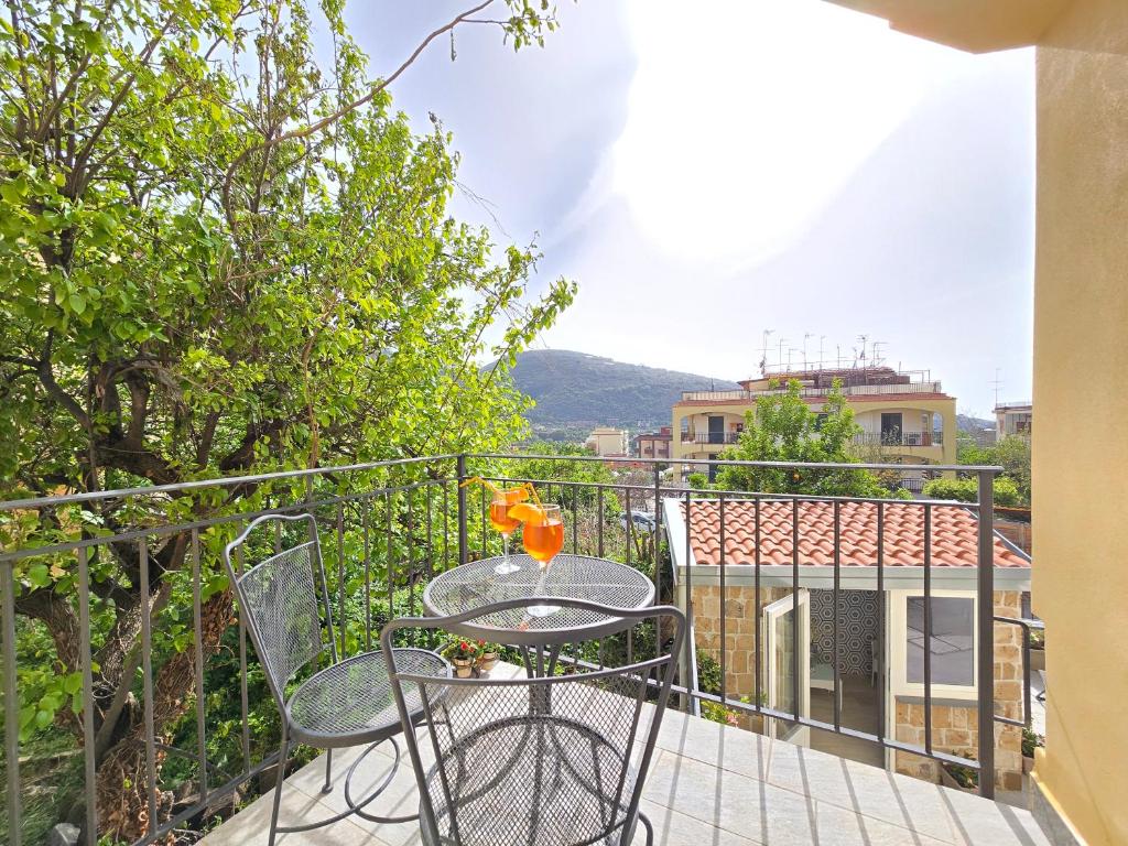Grazy Home - Bright new Apt with Terrace and Seasonal Pool - 3