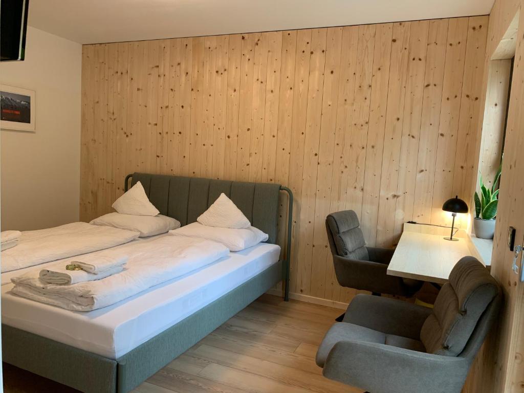 Waldblick - Neubau - Self-Check-In - kein Verkehr - am Wald - Parkplätze vor Tür - apartment or double room, Innsbruck