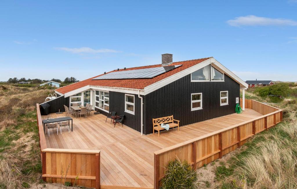 Cozy Home In Hjørring With Sauna, Lonstrup