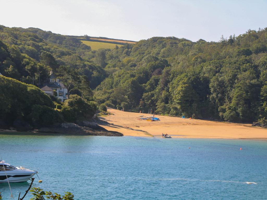 2 The Elms, Devon Road, Salcombe photo 7