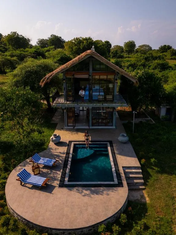The Yala Lodge, hotel in Kirinda