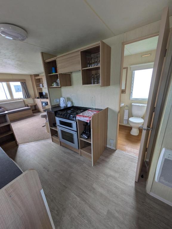 Cosy 8 Berth Caravan At Ty Mawr Holiday Park, North Wales Ref 86008D, Conwy