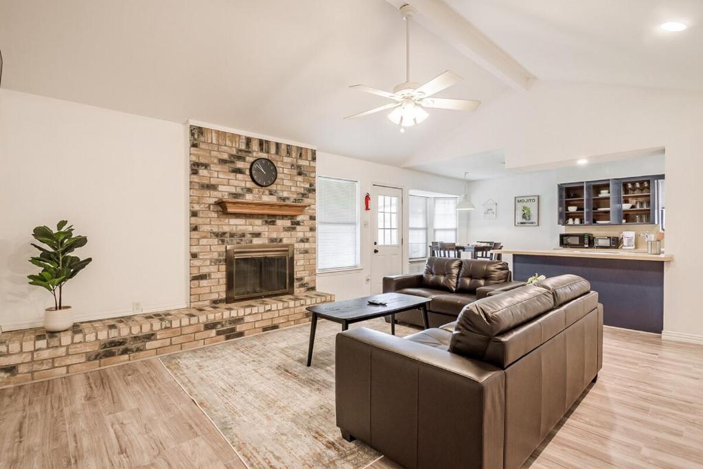 Family friendly home in DFW area, Watauga