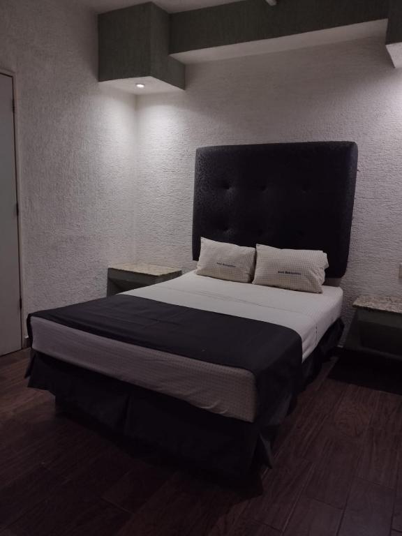 Hotel Metropolitan - 4