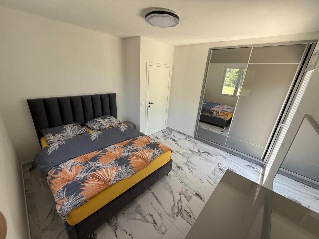 Apartmani Škrijelj - 3