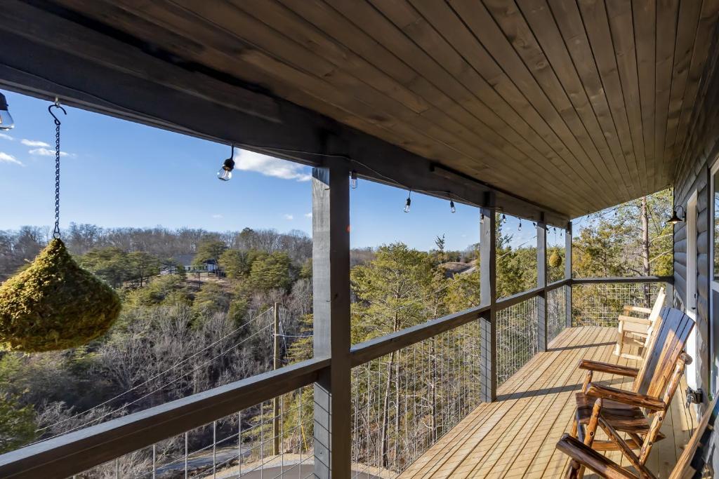 Shaconage Oasis, Sevierville