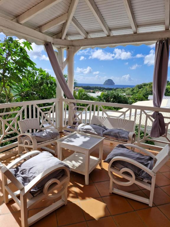 Tropicalys - Maison Vue Sur Mer, Plage 10m à pied, Le Diamant