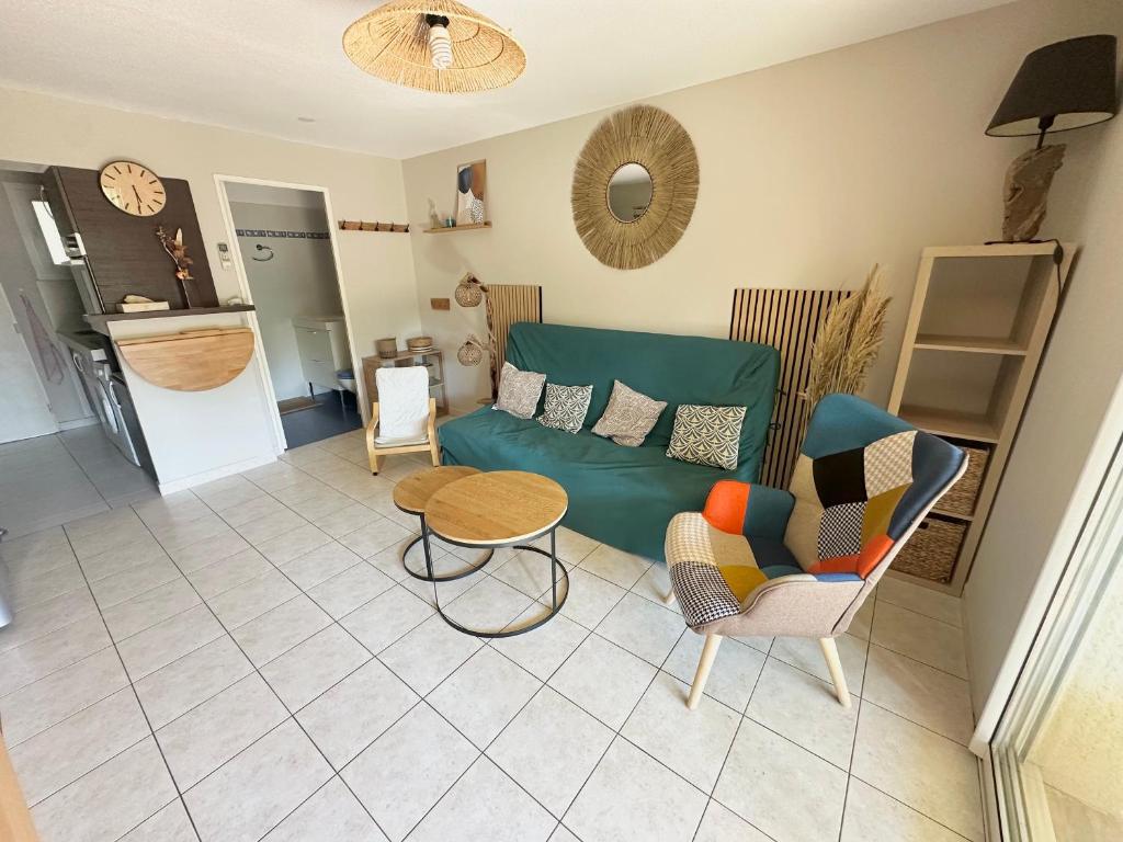 Pavillon 5 pers avec terrasse, piscine et parking privé - FR-1-781-94 - 5