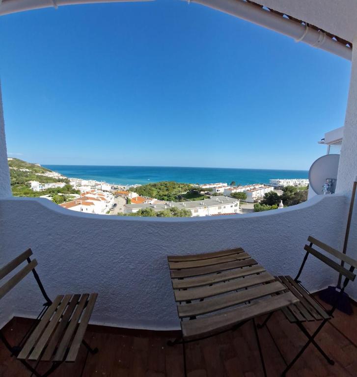 incredible view- T1 Salema, Salema