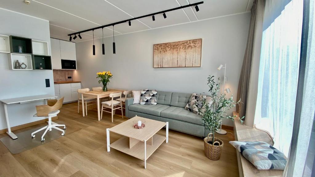 Lootsi Haven - Modern City Apartment with Free Parking, Tallinn
