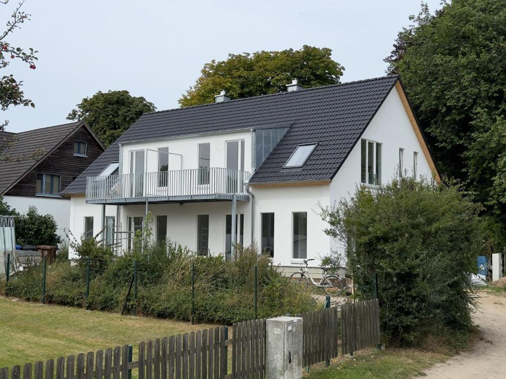 FeWo Clara - Ferienhaus Hiddensee, Kloster