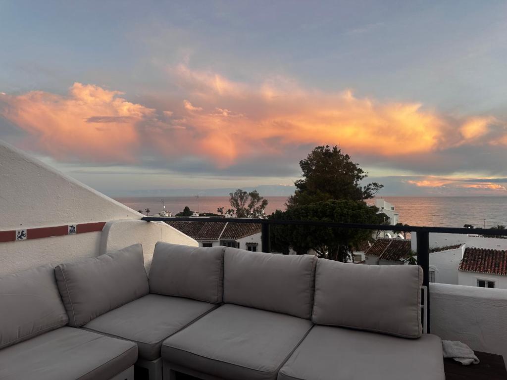 Arrebol Andaluz beachfront retreat with a pool - 5