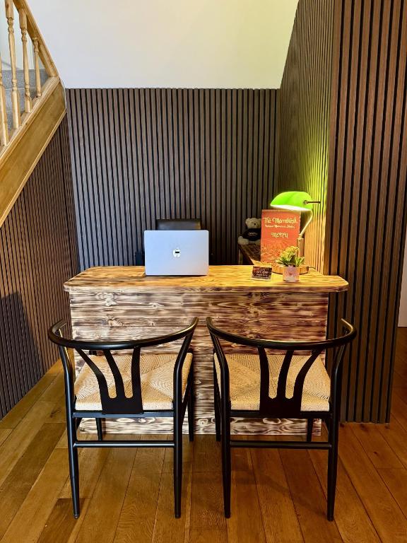 フロント・ロビー