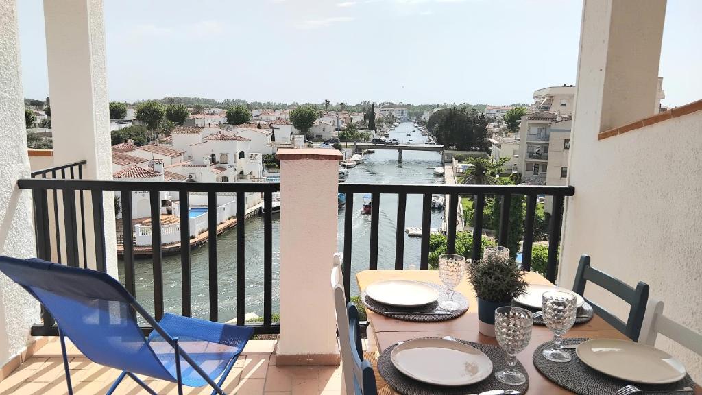 Appartement vue exceptionnelle sur les canaux, Empuriabrava