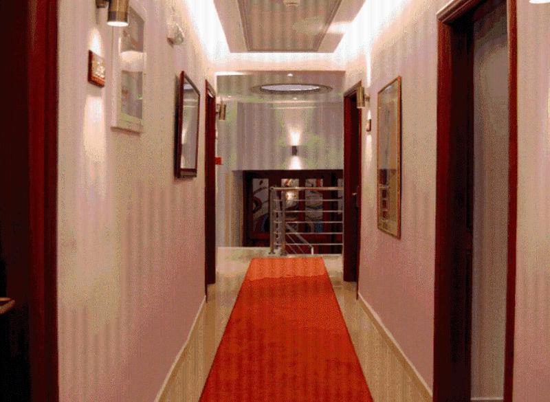 Hotel Avra photo