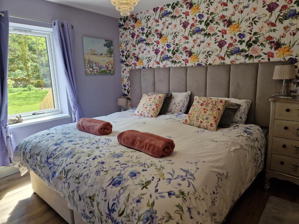 The Burrow by Blake View Holidays a peaceful boutique retreat 3 miles from Ennerdale- standard twin or super-king bed available, Rowrah