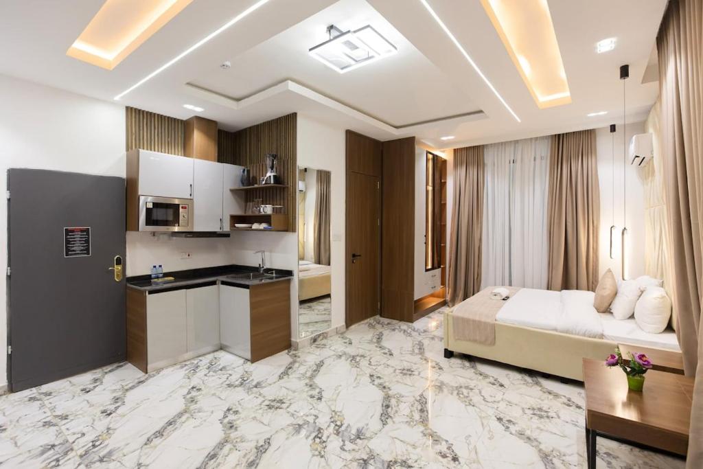 Stylish City Nest, Modern Studio, Mama