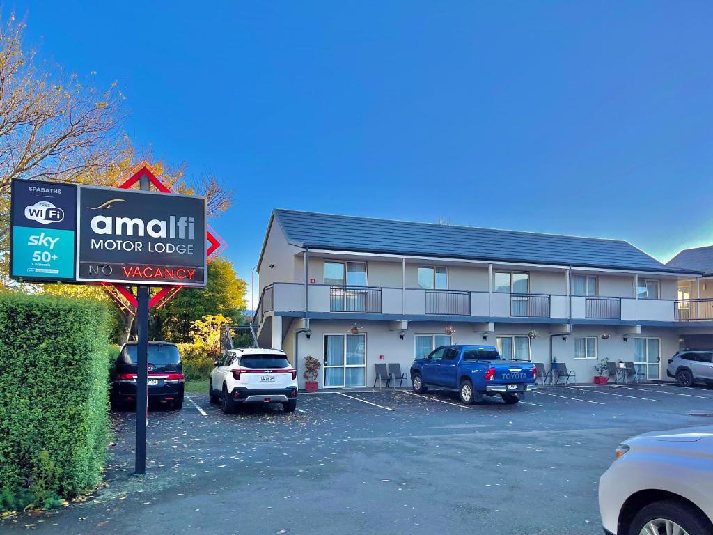 Exterior view, Amalfi Motor Lodge in Christchurch