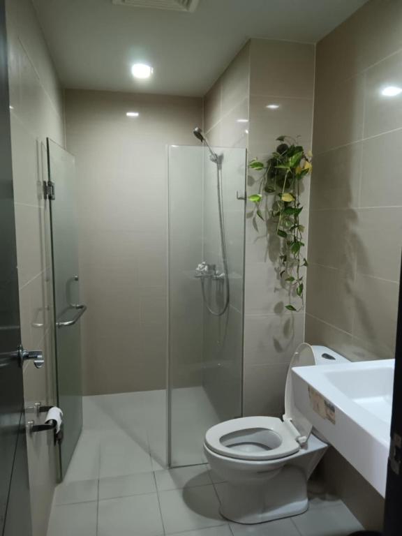 M&N Condotel, Manila