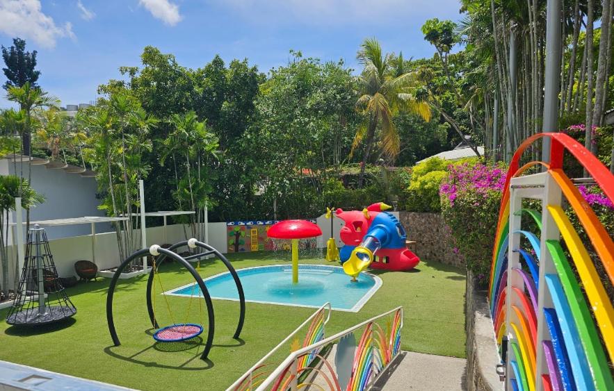 スイミングプール