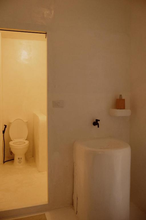 The hidden home, Pláž Patong