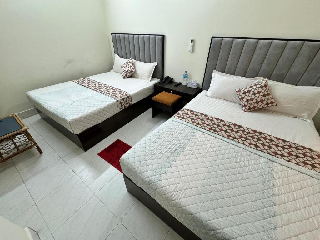 Hotel D-Palace Near Haji Camp & Dhaka Airport, Dhaka