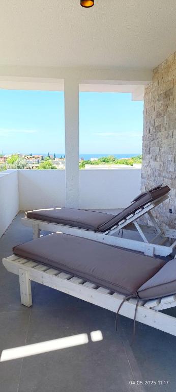 Suite Madric, Pečurice