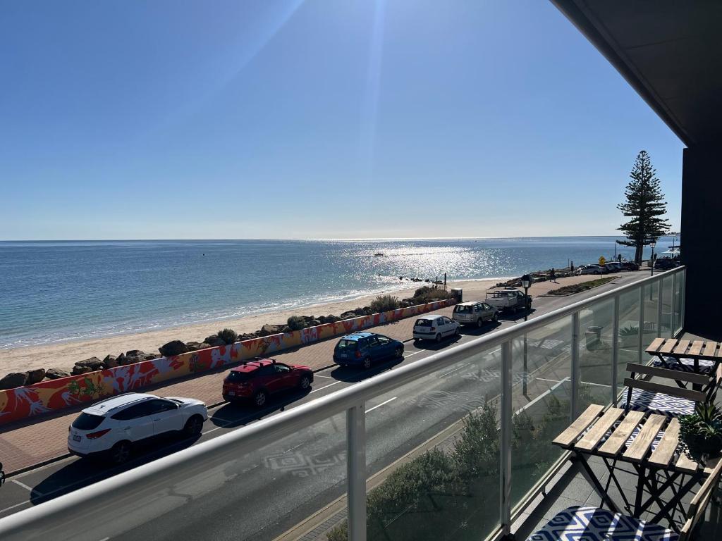 Oceanview escape in beachside Glenelg, Glenelg