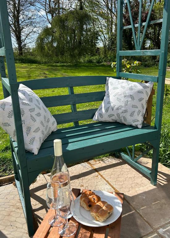 Giffords Hall Garden Room photo 5