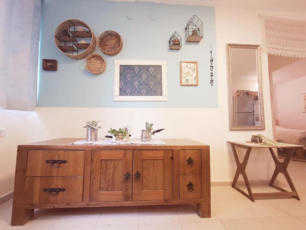 תכלת המדבר, Micpe Ramon